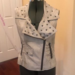 Daytrip faux leather ivory vest distressed M EUC